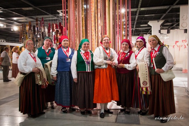 Folkloras kopa "Vēlava". Foto: Vineta Jaunzeme